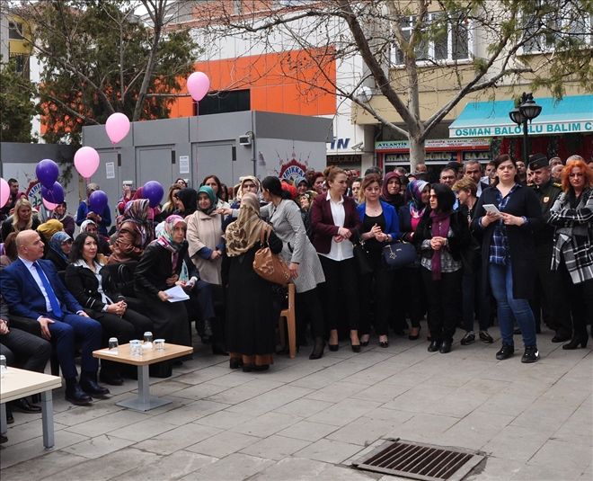 Kadınlar gününde protokol krizi