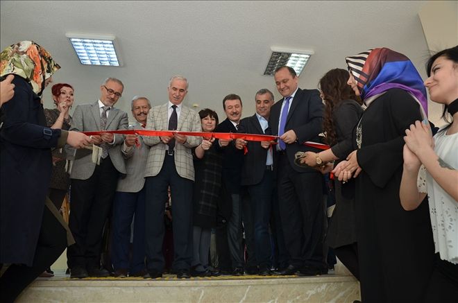 KÜ´de akademik sergi