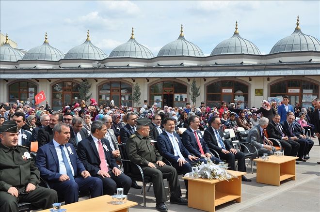 İslam Âlemine kardeşlik, barış ve huzur getirsin