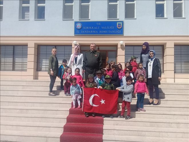 Askerlere moral verin