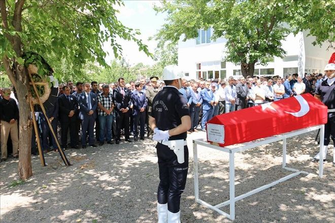 Şehit polisimizi dualarla uğurladık