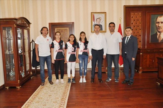 Şimdi söz kızlarda