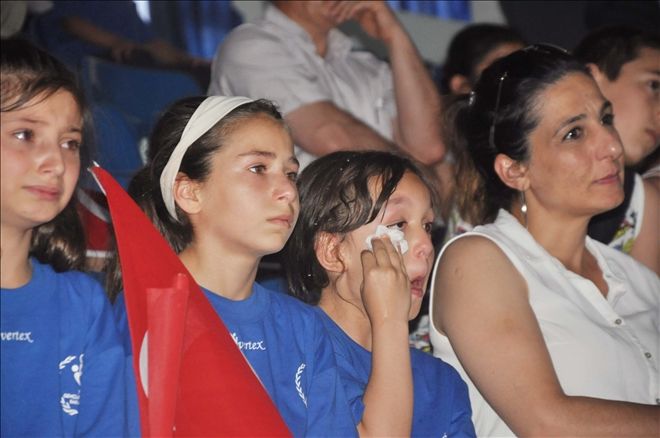 Gözyaşları sel oldu