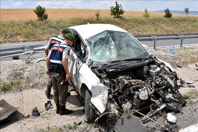 Otomobil kontrolden çıktı, 3´ü çocuk 6 kişi yaralandı