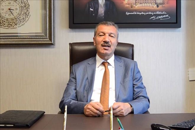 Gazeteci, mesleğini zor şartlarda icra ediyor