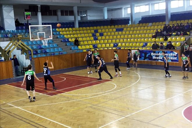 Basketbolcular potaları salladı