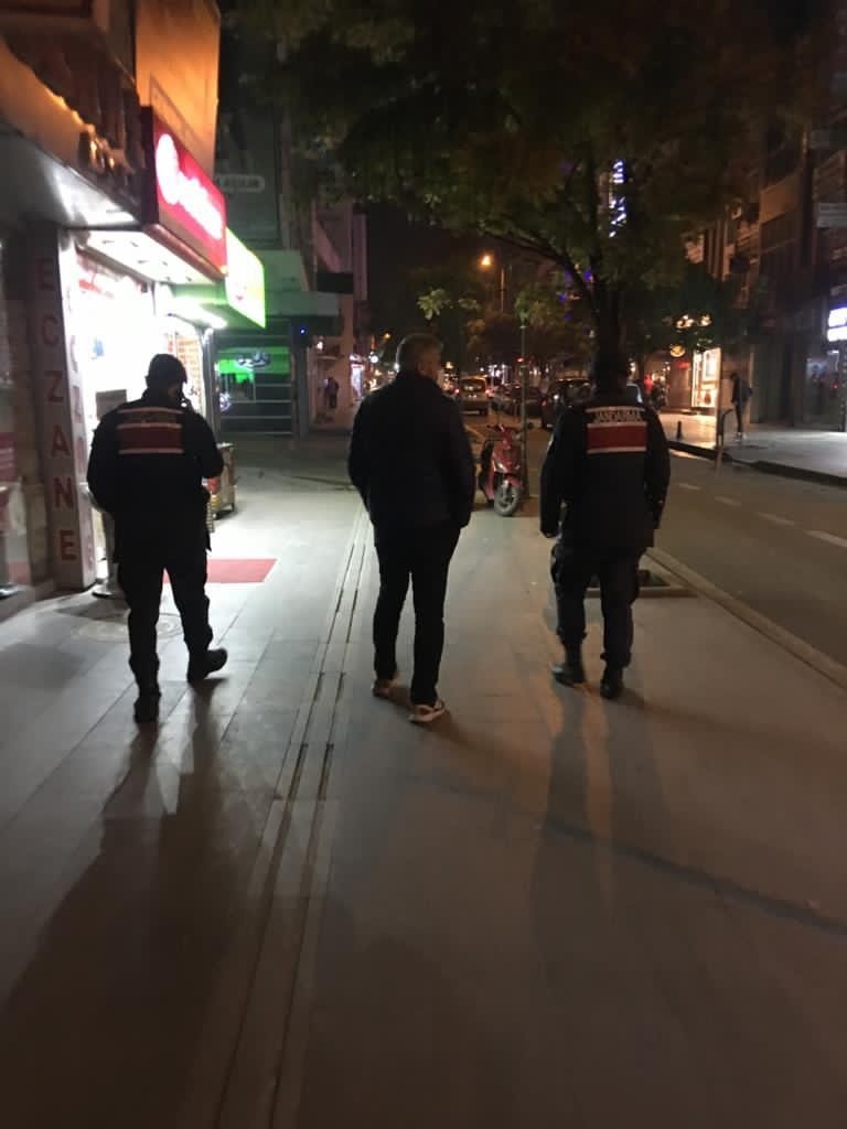 KIRIKKALE YASAKLARA UYUYOR 