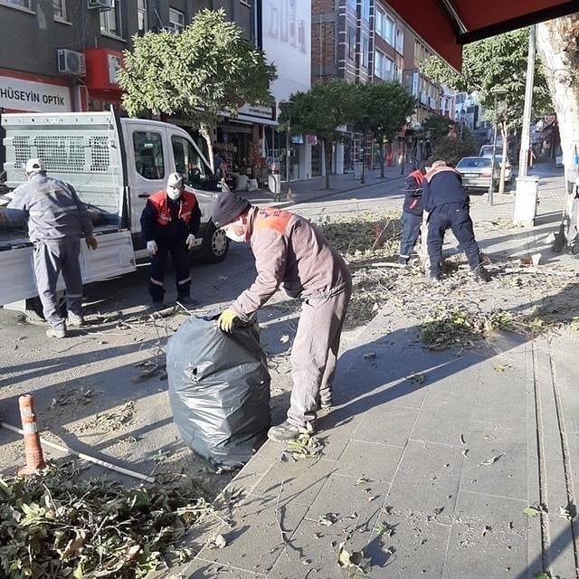 ISSIZ SOKAKLARIN ÇALIŞAN İŞÇİLERİ