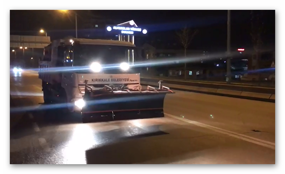 BUZLU YOLLARA SOLİSYON VE TUZ 