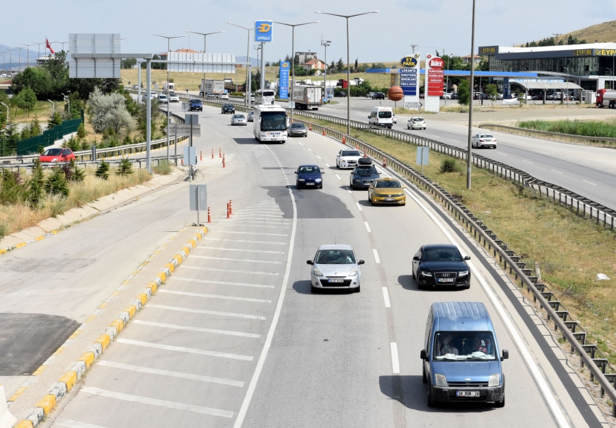 TRAFİĞE KAYITLI 69 BİN 380 ARAÇ VAR