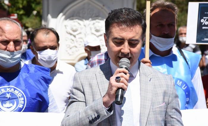 Karabacak: “Test nedeniyle derse alınmamak hukuksuzluktur”