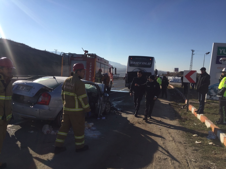 Otobüse arkadan çarptı hayatını kaybetti 