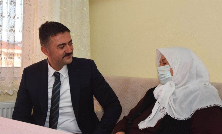 Tekbıyıkoğlu: “Her zaman yanınızda olduğumuzu bilin”
