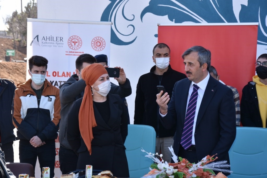 BAKAN SOYLU ANNELER İLE GÖRÜŞTÜ 