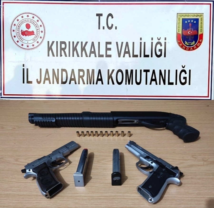 HAVAYA RAST GELE ATEŞ EDEN 3 KİŞİ YAKALANDI 