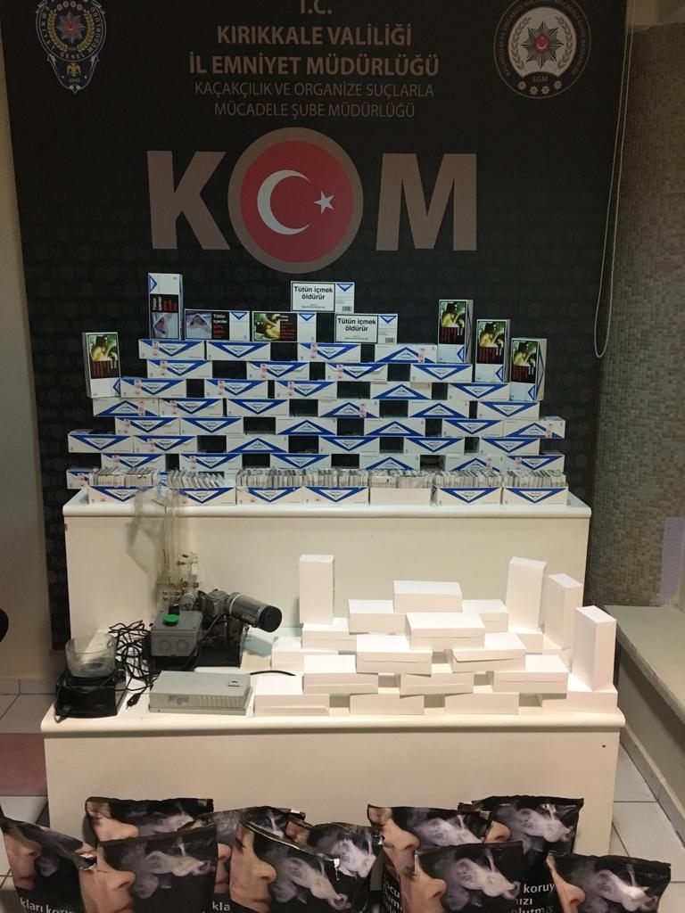 KAÇAK TÜTÜN SATICILARI YAKALANDI 