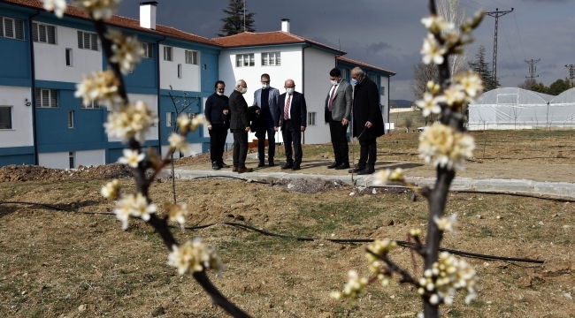 KOP İDARESİ GENÇLERİN HAYATINA TARIMLA DESTEK OLUYOR