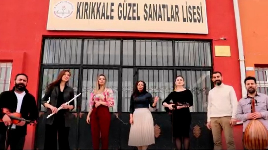 SEN GÜLERSEN GÜL AÇILIR