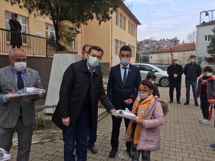 ÇOCUKLARIN YÜZÜ GÜLDÜ 