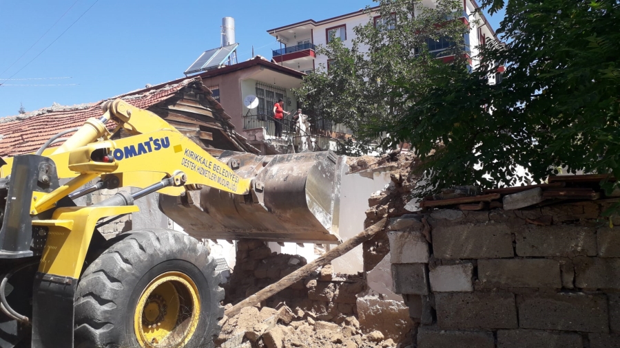 METRUK BİNALAR YIKILIYOR 