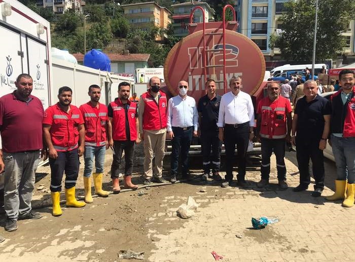 Afet bölgesinde yaralar sarılıyor 
