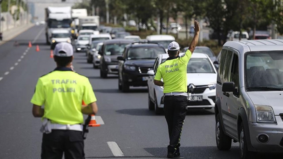 Trafiği tehlikeye düşüren sürücü temaslı çıktı 