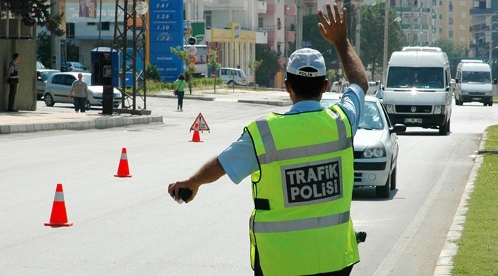 Ters yönde seyreden sürücüye ceza 