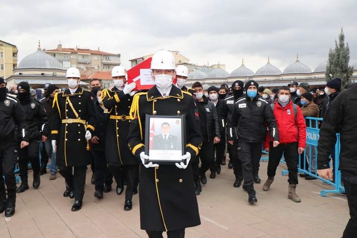 Şehit Soyutemiz dualarla uğurlandı 