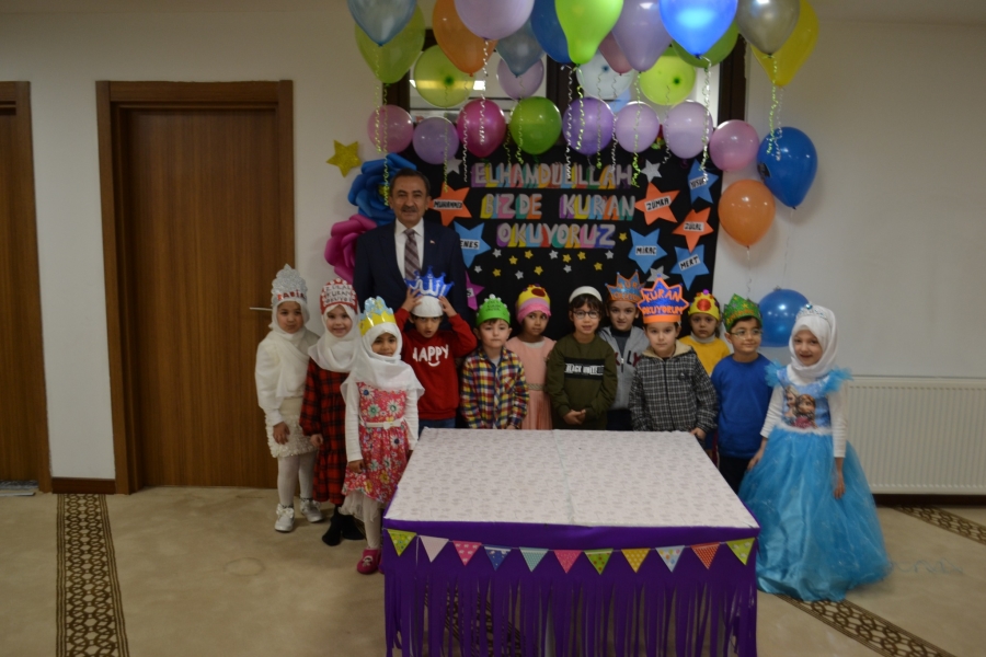 Miniklerin Kur’an Okuma Sevinci