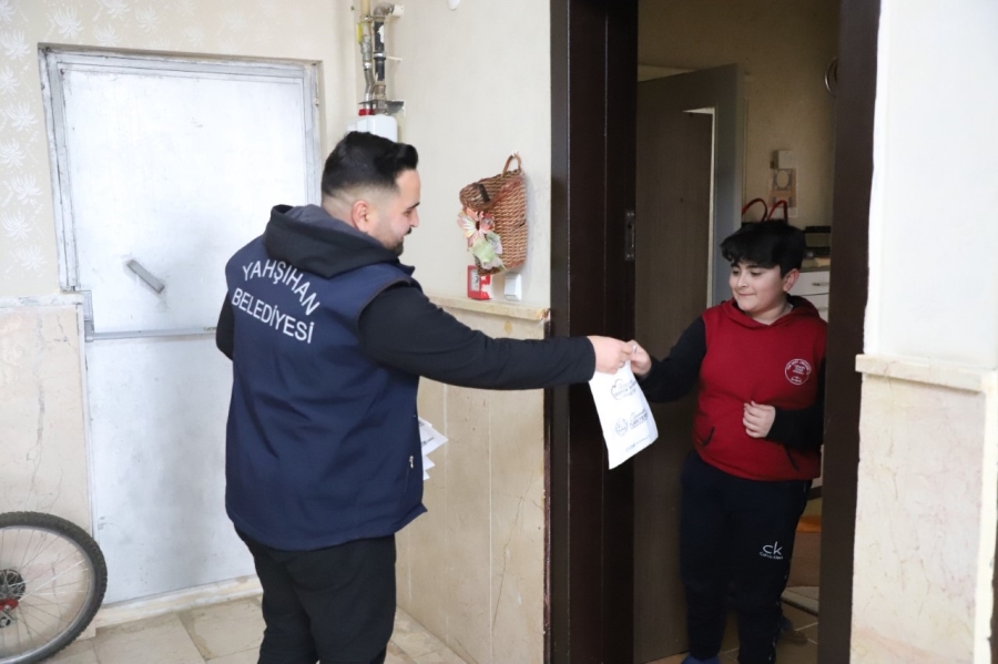 Yahşihan Belediyesi’nden evlere ücretsiz domates kurusu