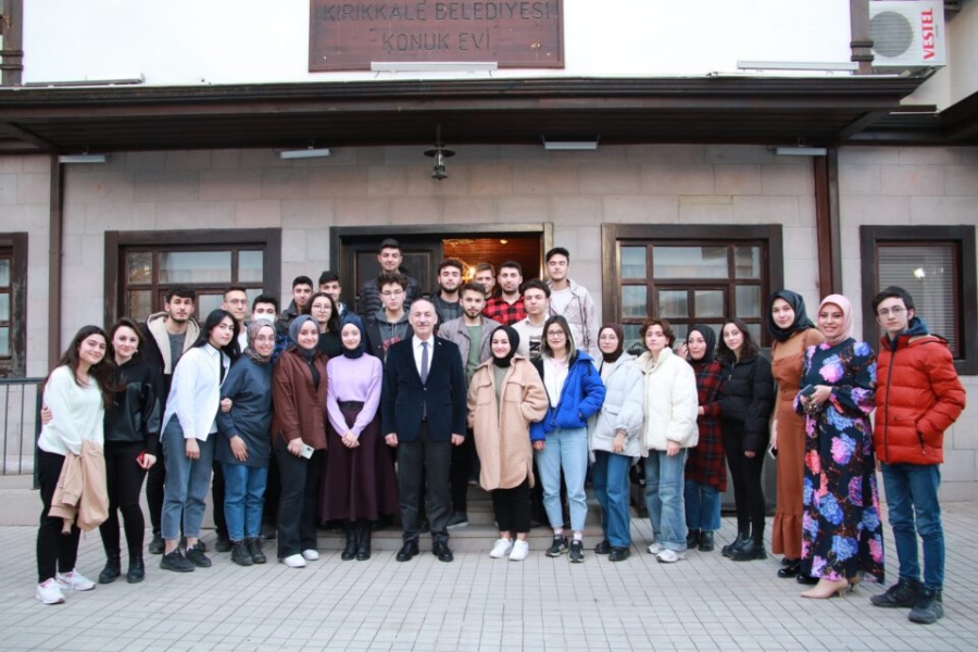 Gençler bizim geleceğimiz 