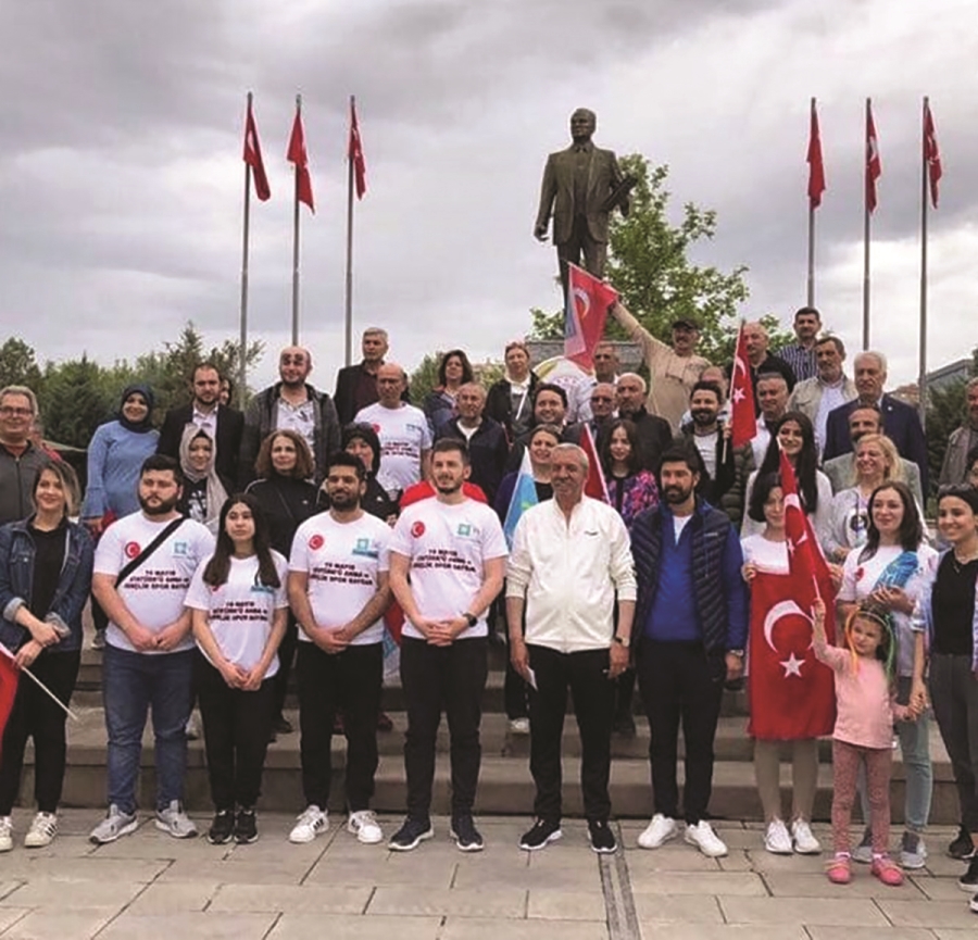 Az kaldı iktidara yürüyoruz