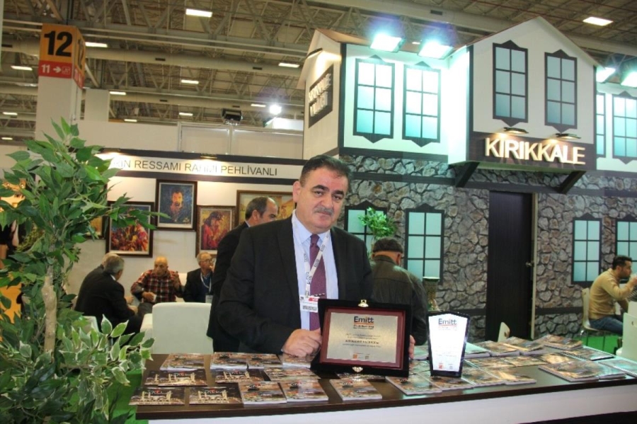 ESKİ MÜDÜR KALBİNE YENİLDi