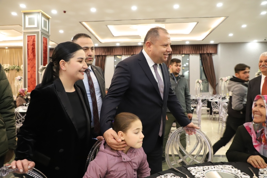 MHP siyasetine kadın eli değecek 