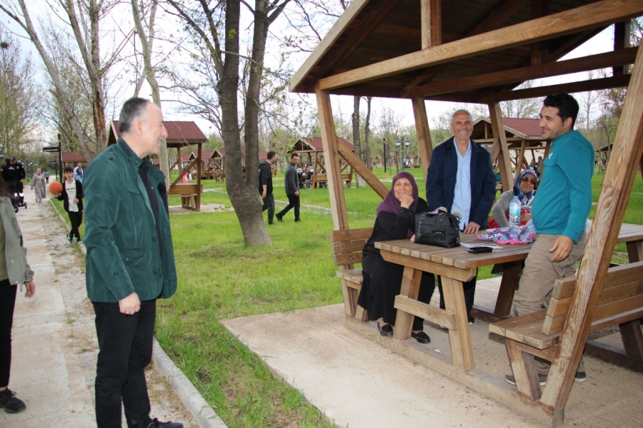 Kırıkkale Millet Bahçesi Doldu Taşdı