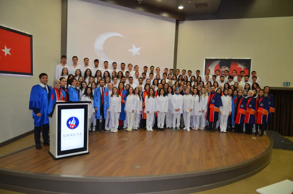 Diş Hekimliği Fakültesi Öğrencileri Beyaz Önlük Gururu Yaşadı