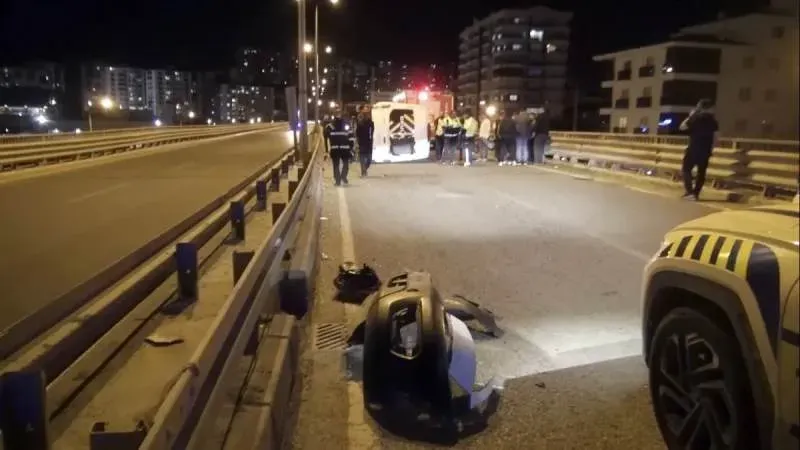 TRAFİĞİ BİRBİRİNE KATAN GENÇ TUTUKLANDI