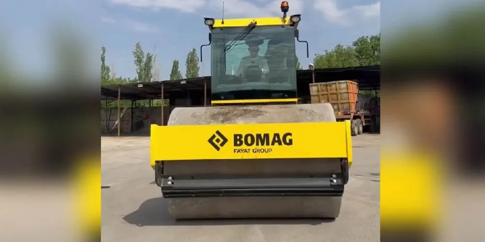 13 Tonluk Dev İş Makinesi Hizmette