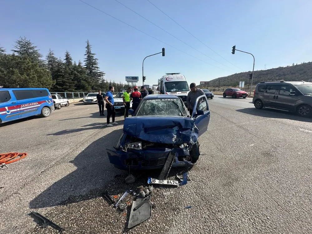 Sürücü Araçtan Sağ Çıkarıldı