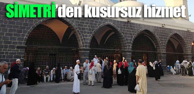 Simetri, yine farklılığını fark ettirdi