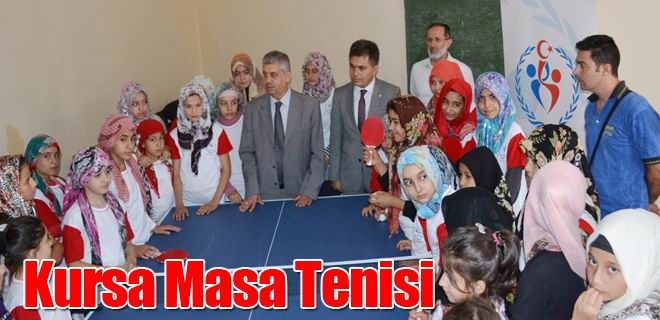 Kuran kursuna masa tenisi hediye edildi