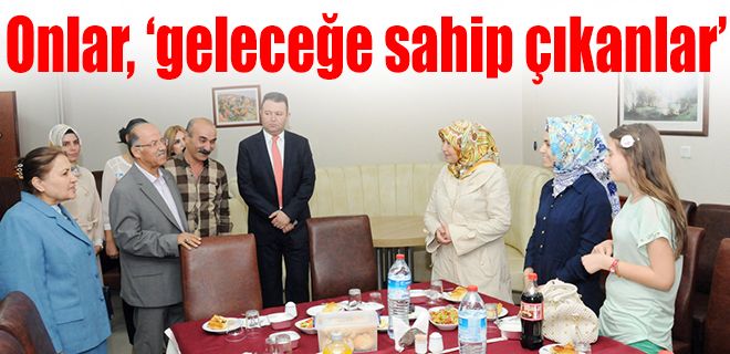 Geleceğe sahip çıkanlar iftarda buluştu