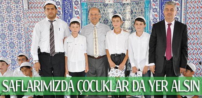 Saflarda çocuklara da yer var