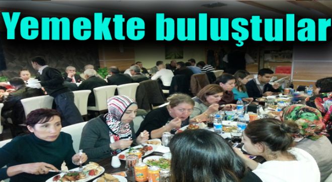 Sağlıkçılar yemekte buluştu