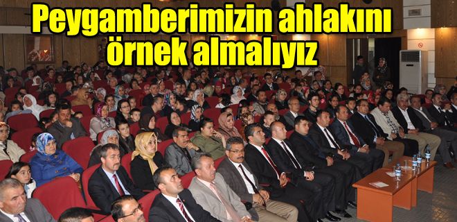 Peygamberimizin ahlakını örnek almalıyız 