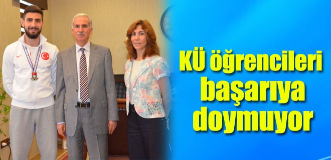 KÜ öğrencileri başarıya doymuyor