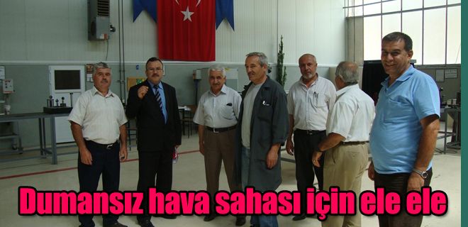 Dumansız hava sahası için ele ele
