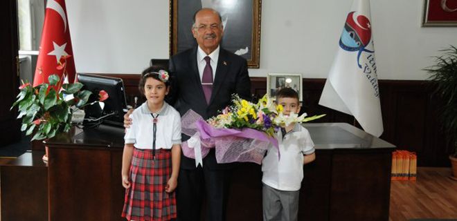 Miniklerden Valiye ziyaret