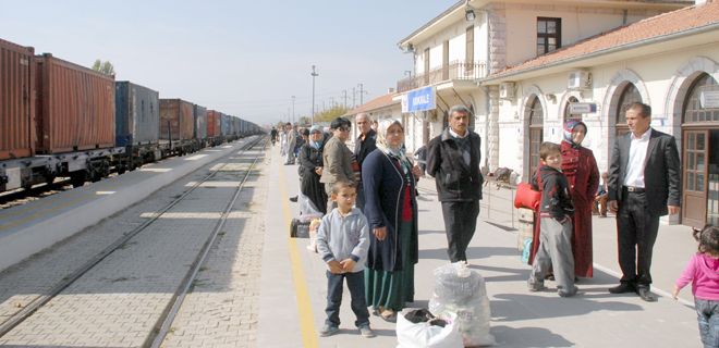 Tren yolcuları çileden çıktı