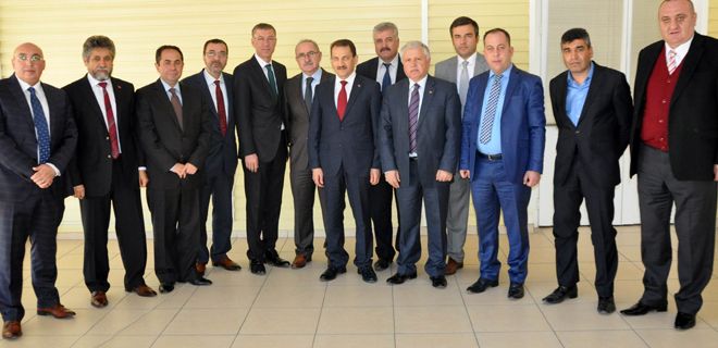 Basının birleşmesi gerekir